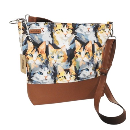 Torebka w koty pastelowe w romantycznym stylu boho