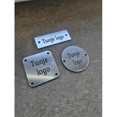 Prostokątne srebrne metalowe metki personalizowane okrągłe